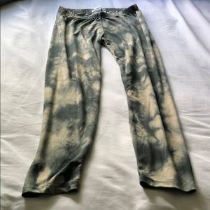 Small tie dye leggings